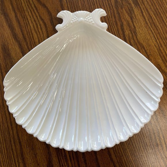 Shell Shaped Scalloped White Ceramic Serving Dish Platter Large 14" Giftcraft - Picture 1 of 13